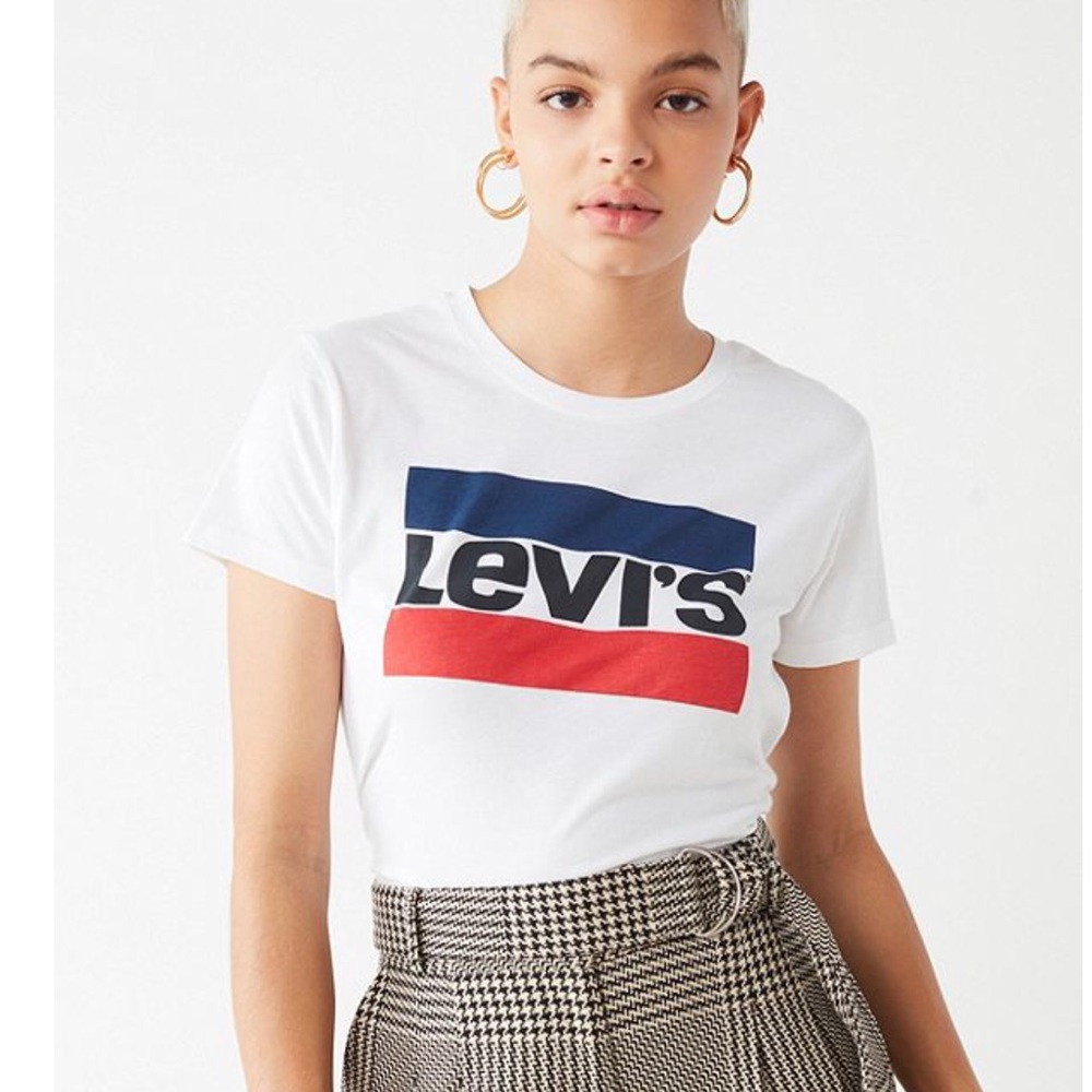 LEVIS T-SHIRT